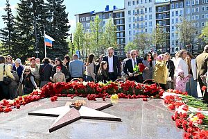 День Победы: АПЗ занесен на Доску почета Арзамаса, возложение