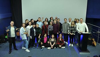 Очередной Музыкальный квартирник собрал молодых приборостроителей и студентов Арзамаса