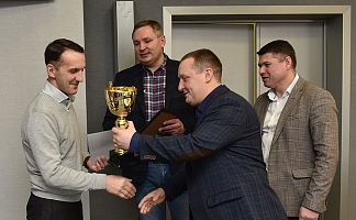 Награждение победителей VI заводской спартакиады, посвященной 75-летию Великой Победы