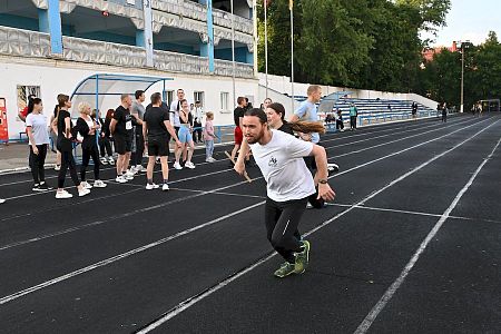 Зрелищно и эмоционально прошла легкоатлетическая эстафета в рамках спартакиады АПЗ