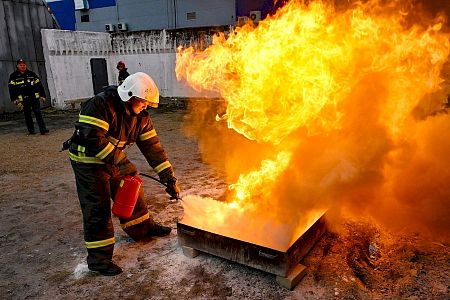 Соревнования заводских добровольных пожарных дружин