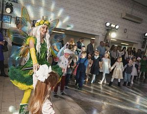 Новогодние представления для детей приборостроителей в ДК "Ритм"