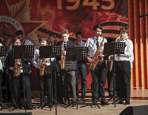 День Победы: АПЗ занесен на Доску почета Арзамаса, возложение