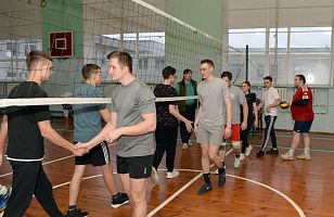 Товарищеская встреча по волейболу студентов АПК с командой Молодежного совета АПЗ