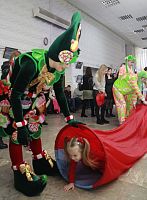 Новогодние елки для детей приборостроителей 
