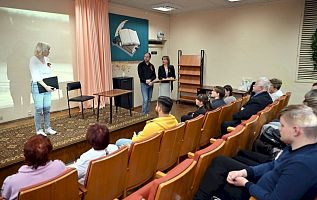 Молодежь и ветераны АПЗ на литературно-музыкальном вечере "Связь поколений"