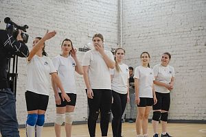 Женская и мужская сборные МС АПЗ провели товарищеские матчи с командой Сбера