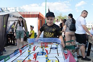 В День молодежи МС организовал площадку с настольными играми в городском парке