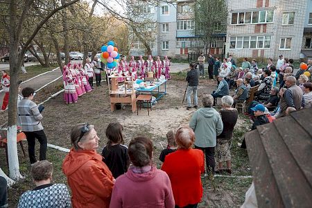 Заводской многоэтажке по улице Парковой, д.3 - 40 лет