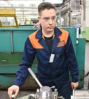 Заводской конкурс "Золотые руки"