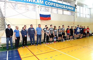 Волейбольный этап заводской спартакиады, посвященной 65-летию АПЗ