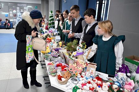 В проходной прошла выставка Арзамасской православной гимназии