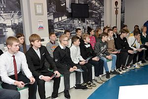 «Пландинский урок» в музее АПЗ для инженерного класса школы №6