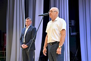 Группу работников предприятия наградили ко Дню физкультурника
