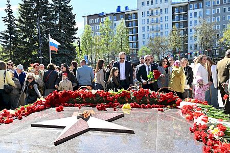 День Победы: АПЗ занесен на Доску почета Арзамаса, возложение