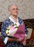 Делегация АПЗ поздравила на дому ветеранов ВОВ с Днем Победы