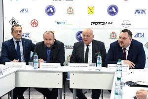 В АПК состоялось заседание партнерского совета под председательством генерального директора АПЗ Андрея Капустина