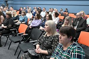 Торжественное вручение свидетельств о занесении на заводскую Доску почета 