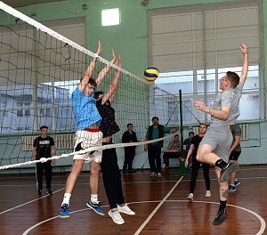 Товарищеская встреча по волейболу студентов АПК с командой Молодежного совета АПЗ