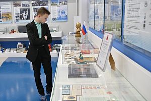 Девятиклассники Абрамовской средней школы в музее АПЗ